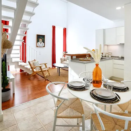 Under The Moon 法鲁区