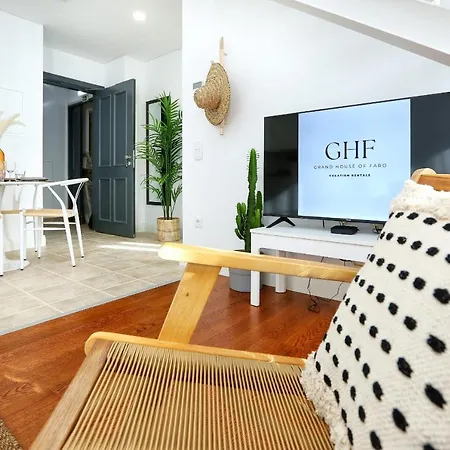 Under The Moon 公寓